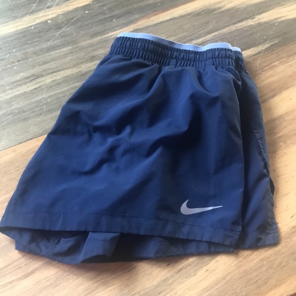 nike elevate women's 5 running shorts